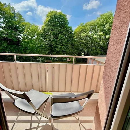 Modern 3 Bedroom With Balcony *